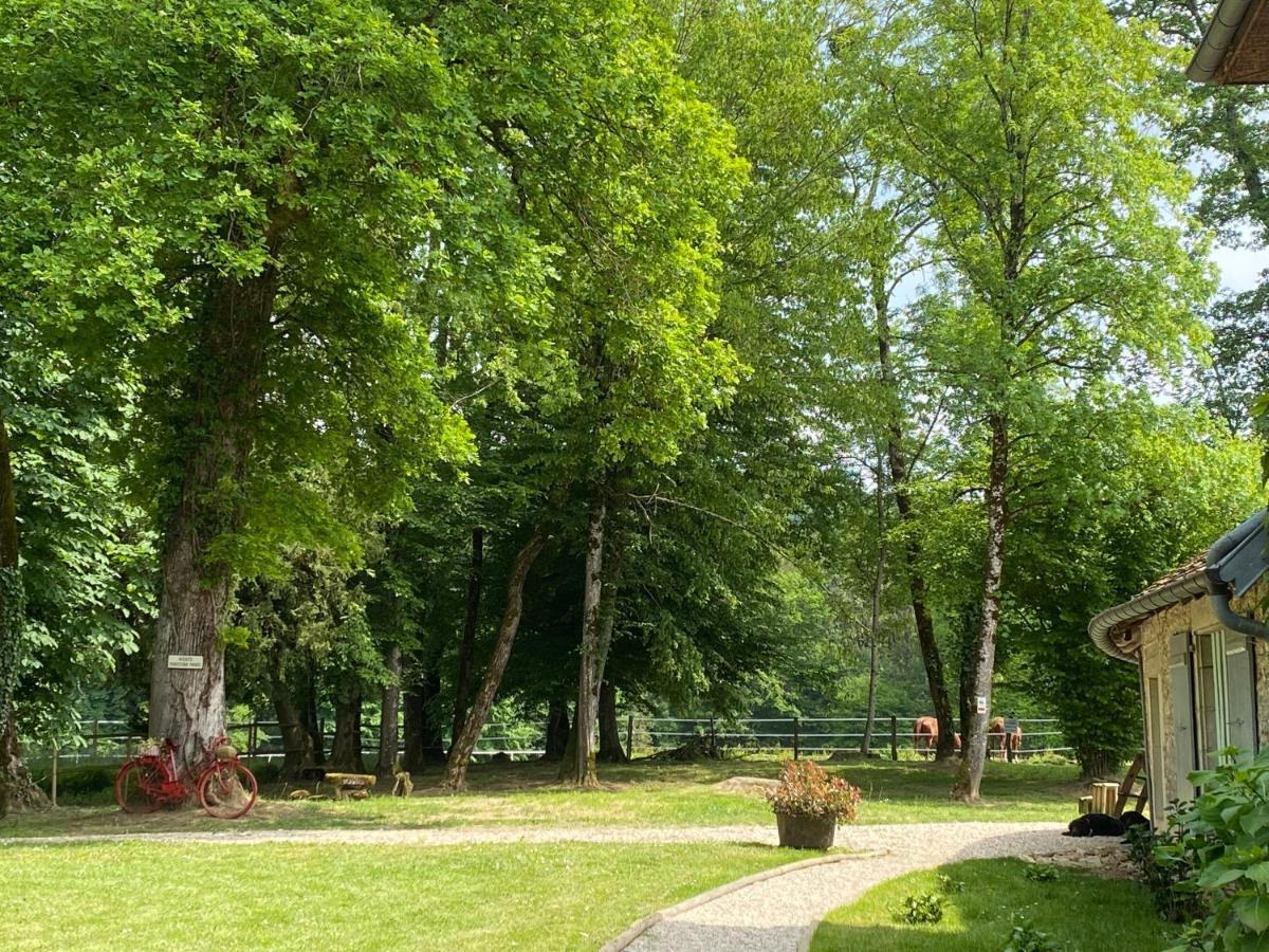 Le Colombier De Malpas Bed & Breakfast Quingey Exterior photo