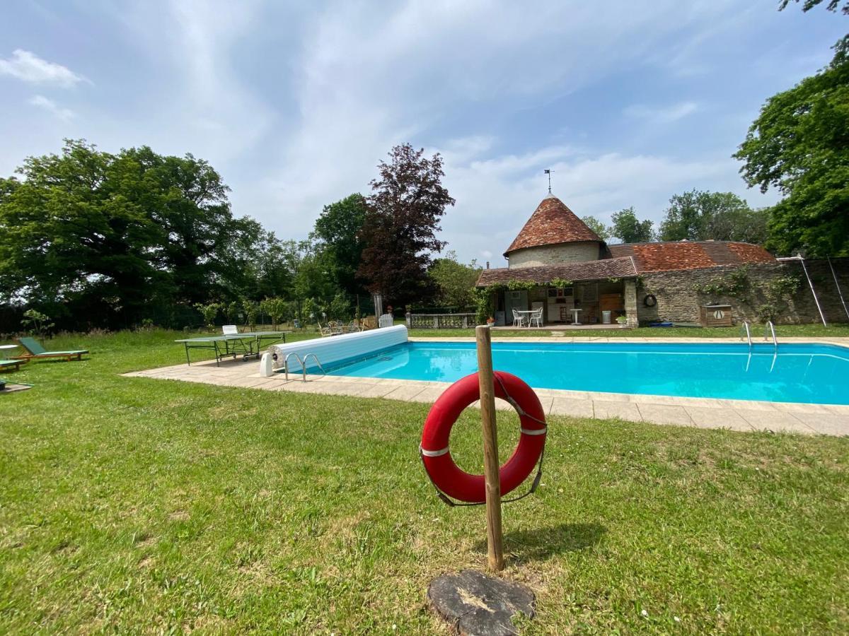 Le Colombier De Malpas Bed & Breakfast Quingey Exterior photo