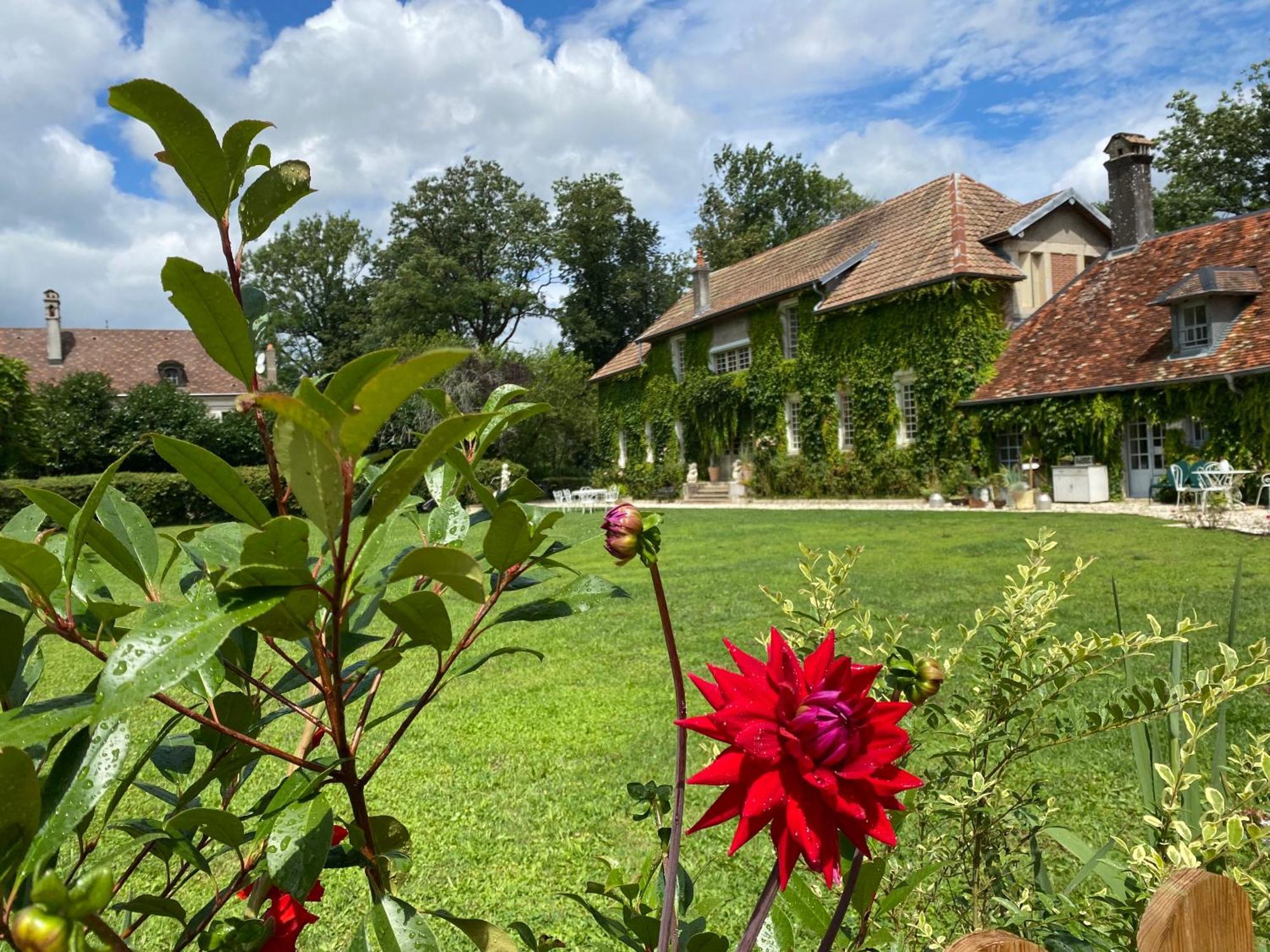 Le Colombier De Malpas Bed & Breakfast Quingey Exterior photo